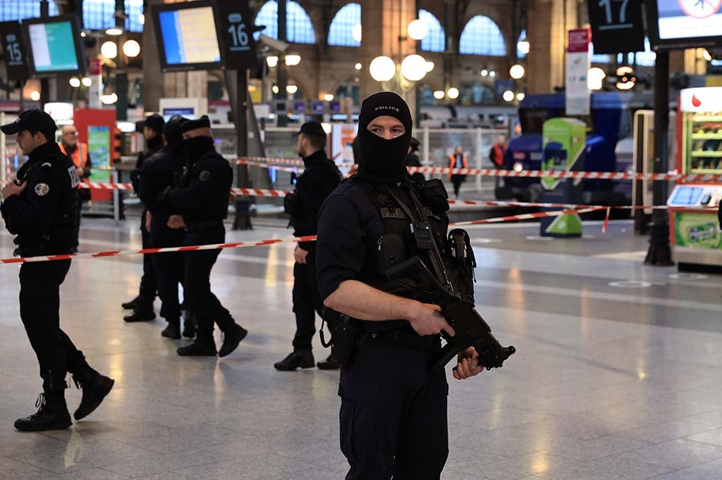 Paris : Un homme fait six blessés à l'arme blanche gare du Nord avant d'être neutralisé par balle