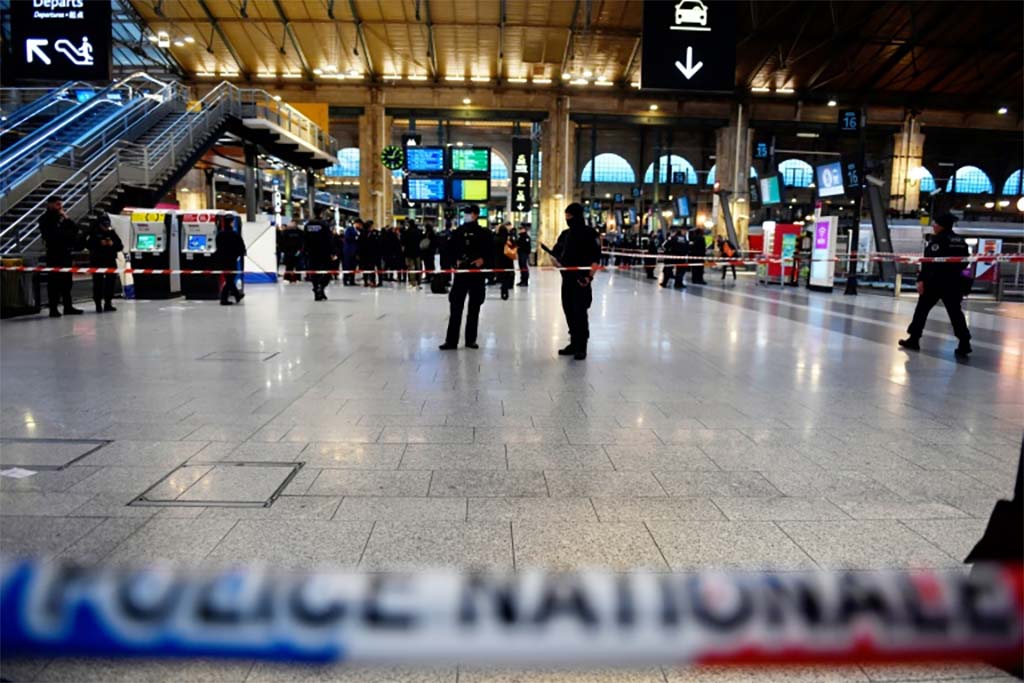 Attaque gare du Nord à Paris : le suspect déféré en vue de sa mise en examen