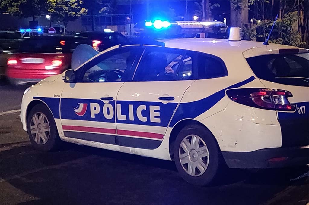 Refus d'obtempérer à Avignon : les deux hommes à scooter étaient armés d'une Kalachnikov et d'un pistolet