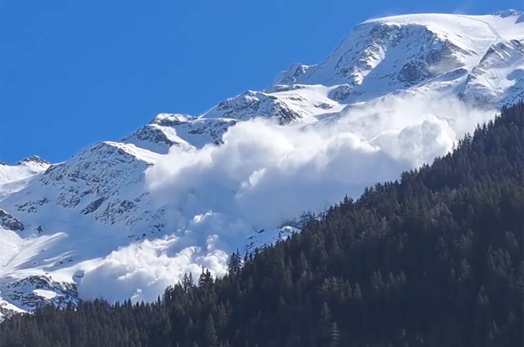 Haute-Savoie : Au moins quatre morts dans une avalanche au glacier d'Armancette
