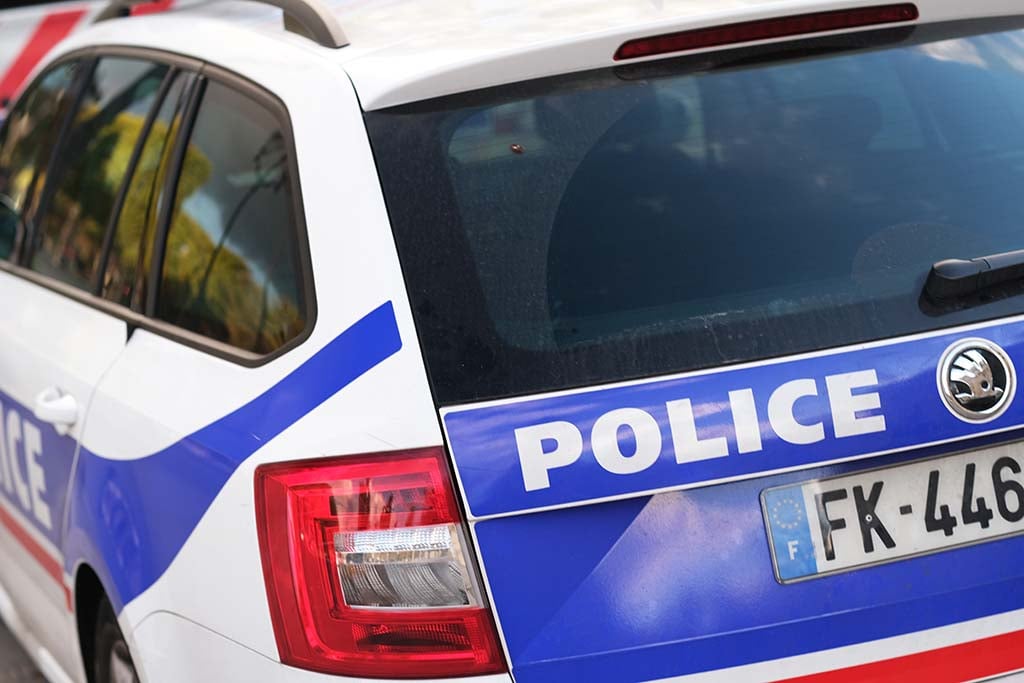 Nanterre : Une femme de 51 ans poignardée à mort, un suspect en fuite
