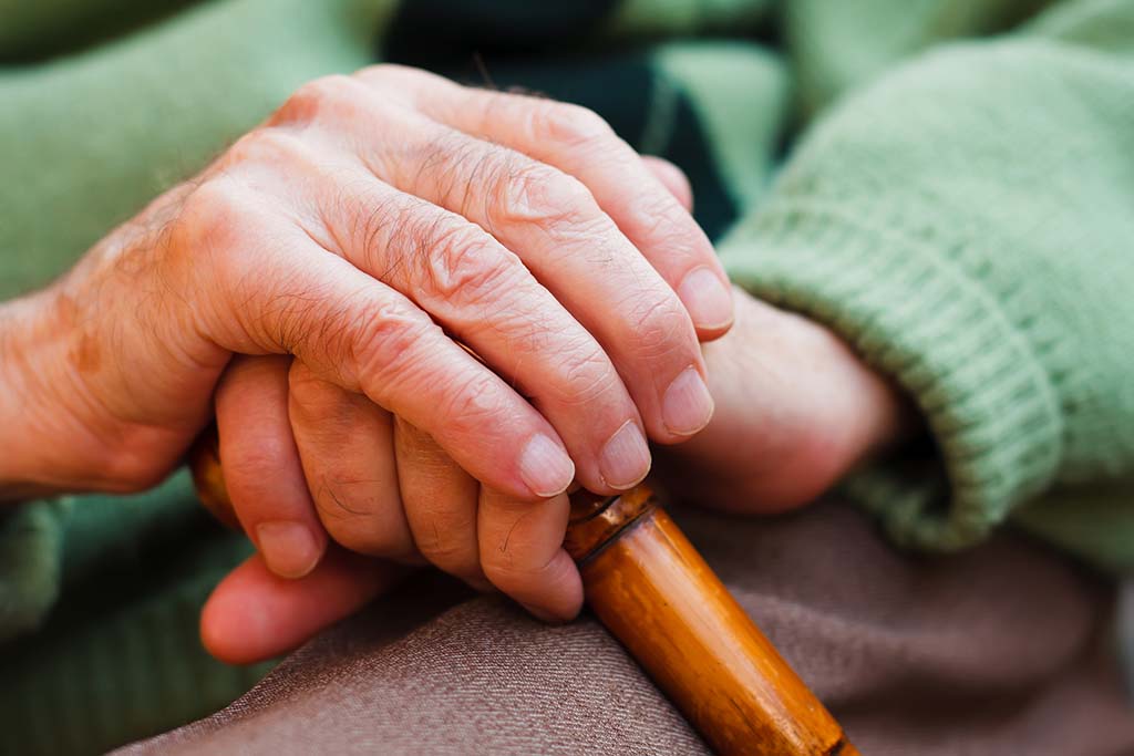 Loiret : Une fausse infirmière soutire 14 000 euros à un homme de 94 ans