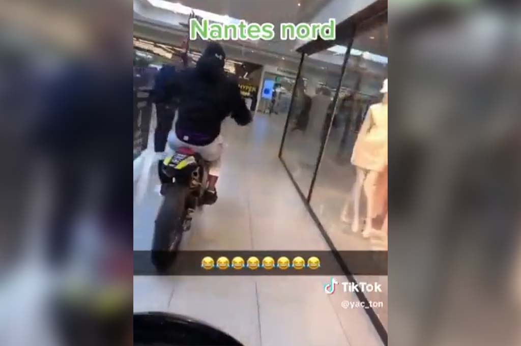 Nantes : Un an de prison sous bracelet électronique pour un rodéo à moto au centre commercial d'Orvault