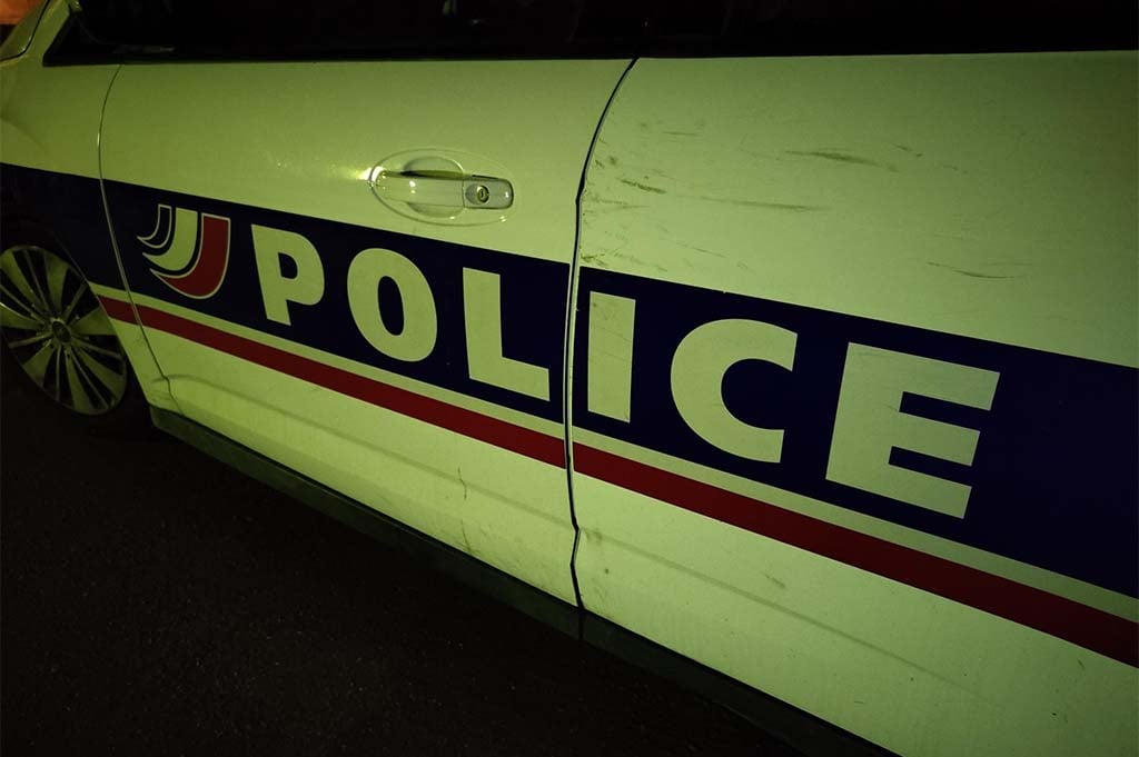Septèmes-les-Vallons : Une voiture détruite par un engin explosif, deux suspects en fuite