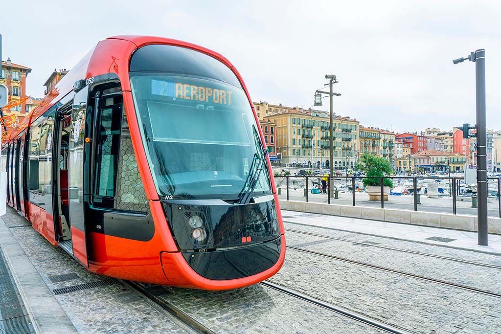 Nice : Il exhibe un couteau dans le tramway et menace de «faire plusieurs victimes»