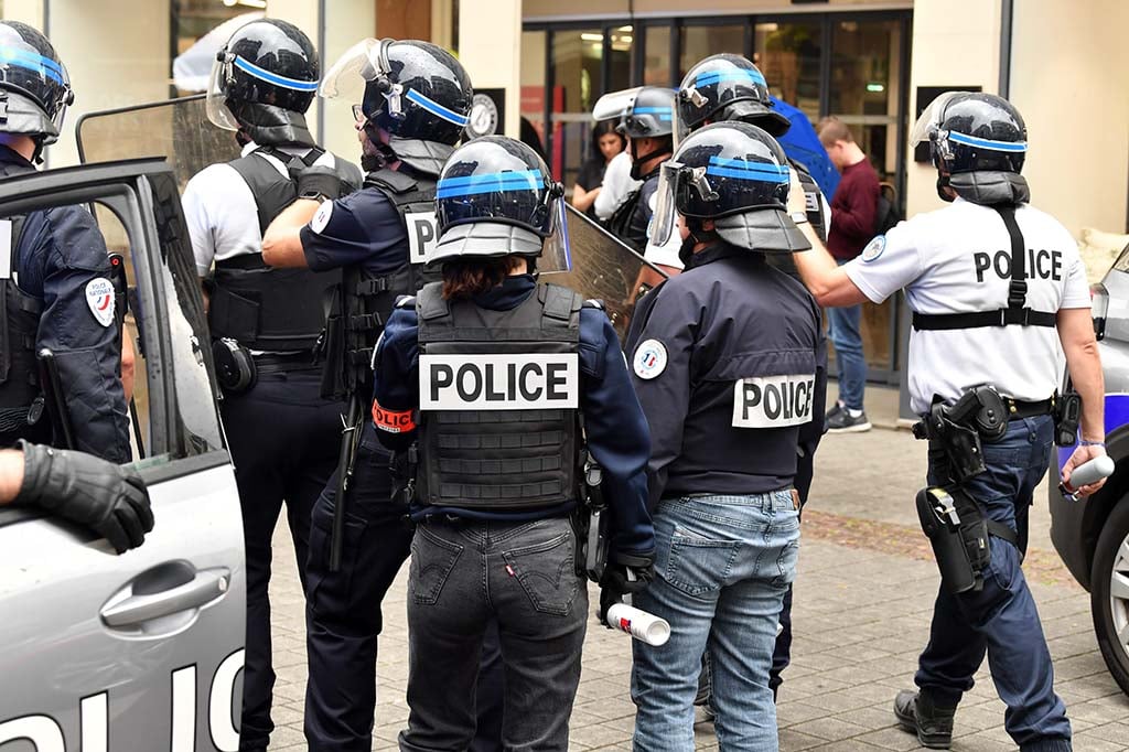 Vague d'arrêts maladie, service minimum : tension dans la police après l'incarcération d'un policier à Marseille