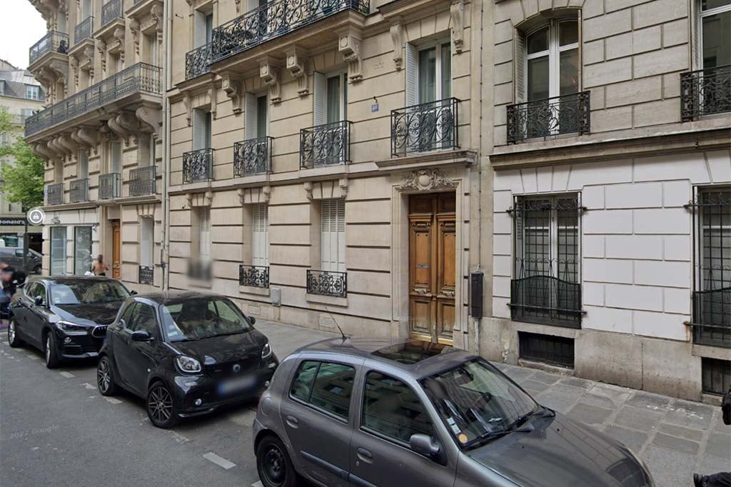Femme retrouvée sans vie chez elle à Paris : une «mort violente» d'après l'autopsie