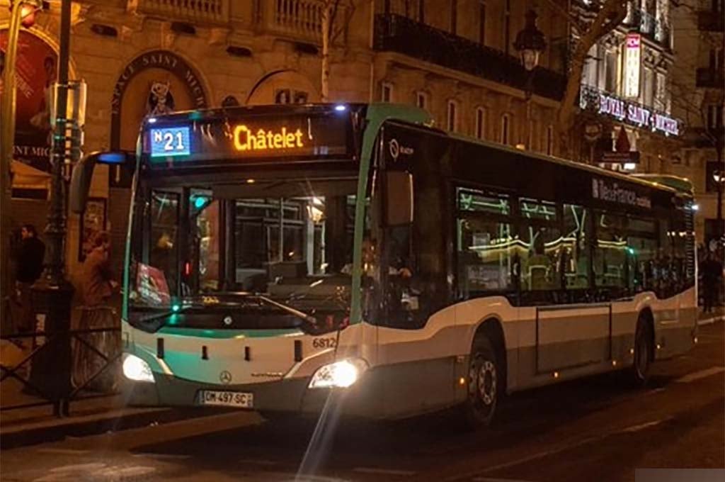 Paris : Un homme vole un bus de la RATP en pleine nuit