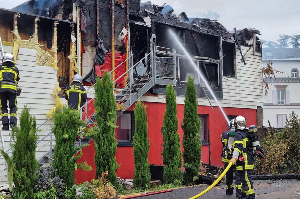 Incendie à Wintzenheim : enquête ouverte pour «homicides et blessures involontaires aggravés», le parquet de Paris saisi