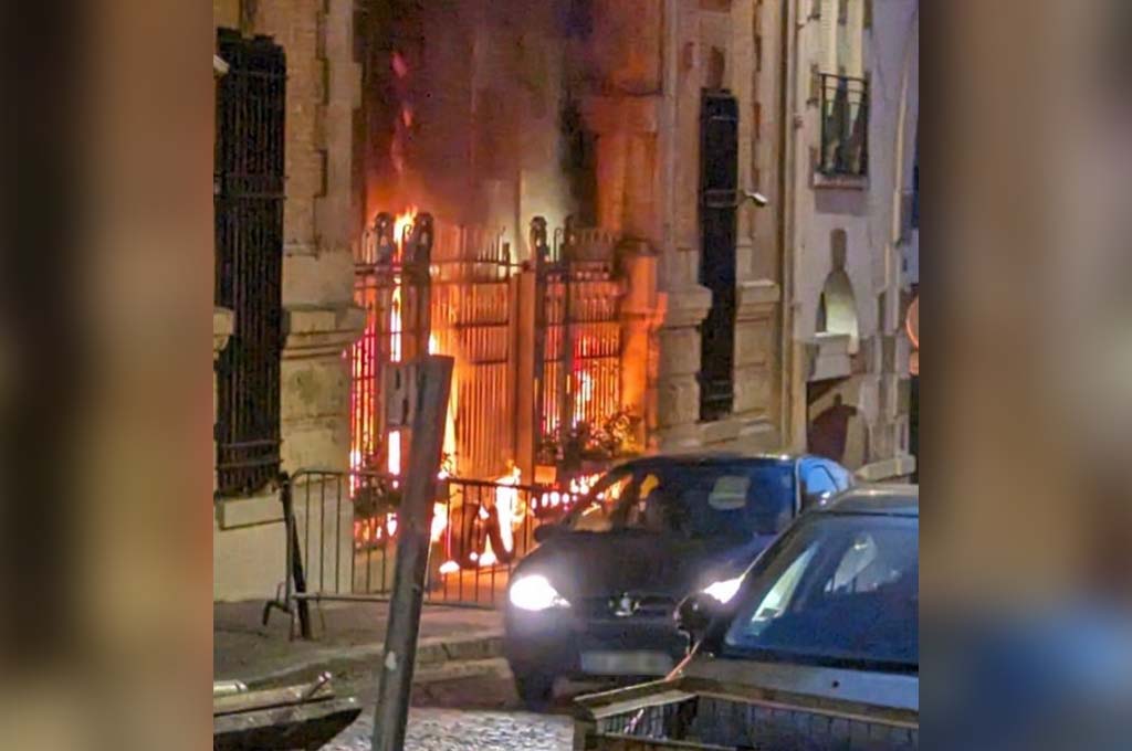 Paris : Le consulat d'Iran incendié par un cocktail Molotov, un suspect en fuite