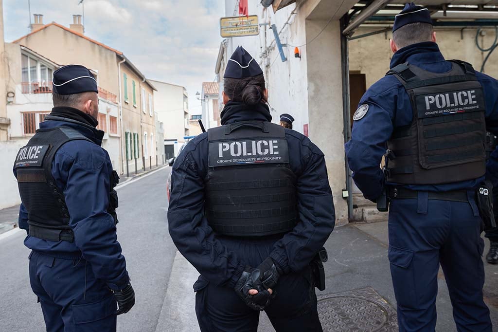 Marseille : Un homme au volant tente de percuter des policiers alors qu'ils interpellent un trafiquant présumé