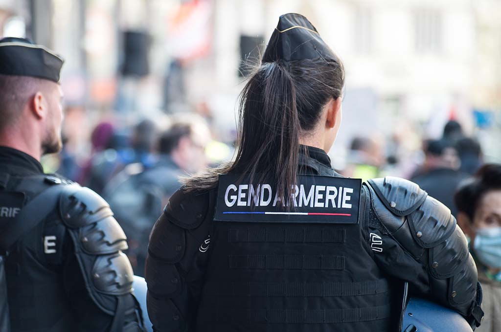 Saône-et-Loire : Une jeune gendarme se prostituait pour financer une opération de chirurgie esthétique
