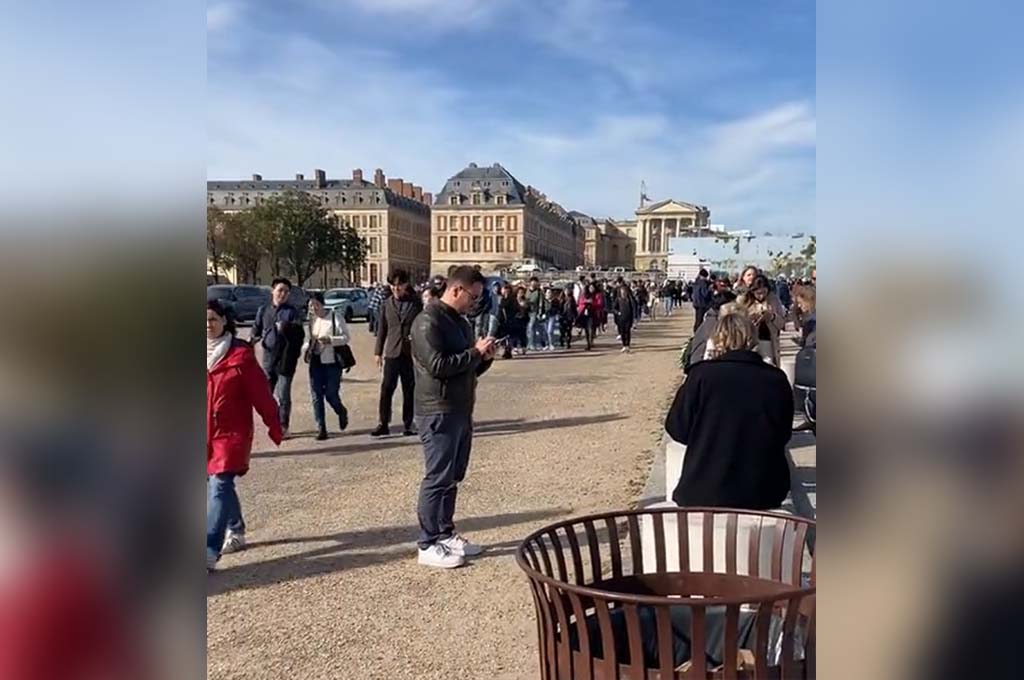 Le château de Versailles de nouveau évacué pour une alerte à la bombe