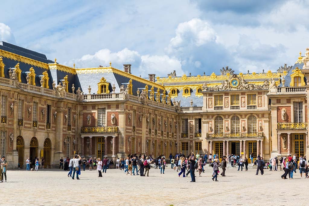 Le château de Versailles une nouvelle fois évacué pour une alerte à la bombe