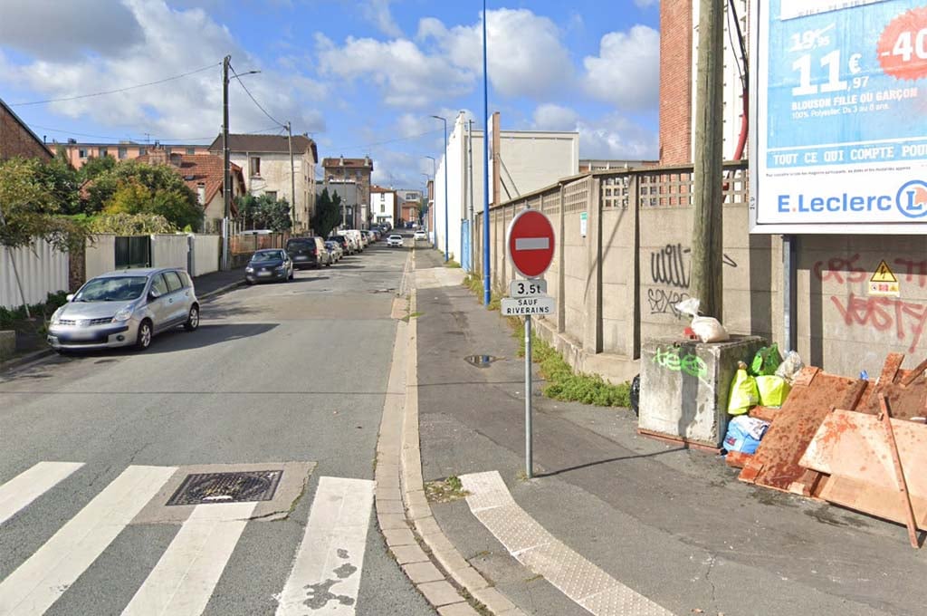 Enfant retrouvé dans un état critique en pleine rue à Choisy-le-Roi : le suspect est son baby-sitter