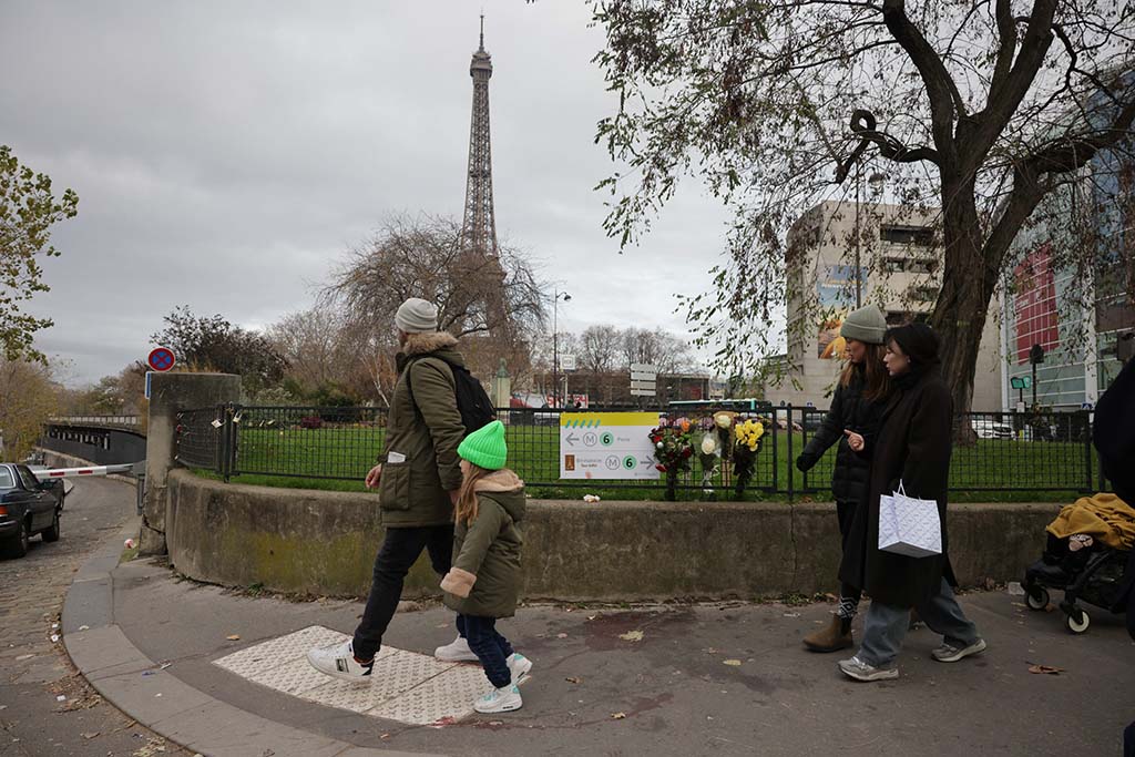 Attentat à Paris : la garde à vue de la femme proche de l'assaillant levée