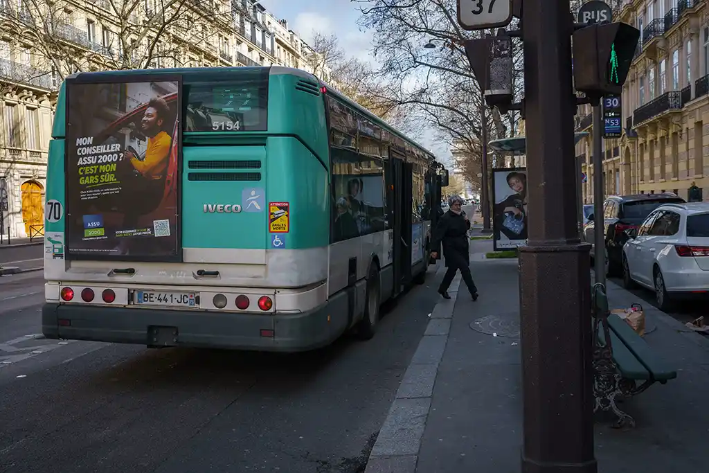 Paris : Le conducteur d'un bus RATP en garde à vue après avoir roulé sur un sans domicile fixe