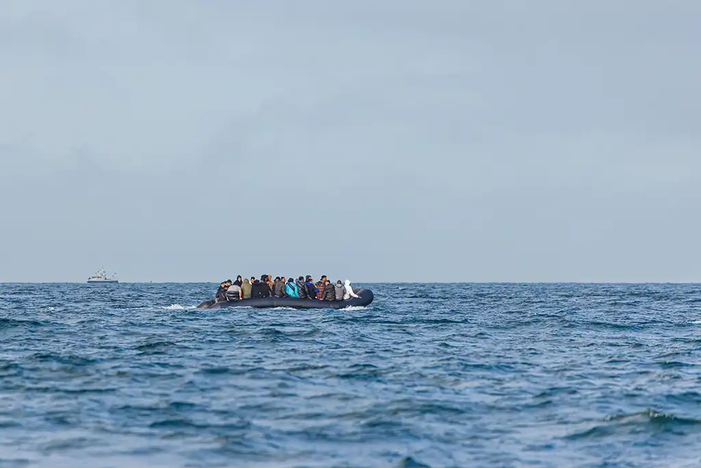 Traversée de la Manche : une fillette de 7 ans meurt dans le naufrage d'une embarcation