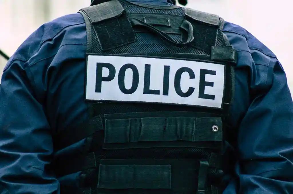 Corbeil-Essonnes : Les policiers encerclés et agressés par une cinquantaine d'individus lors d'une intervention