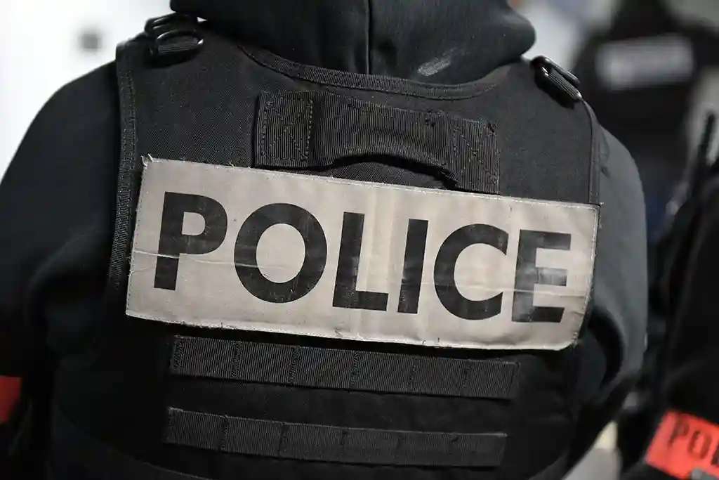 Marseille : 35 kg de cannabis et deux motos volées découverts dans les box d'un immeuble