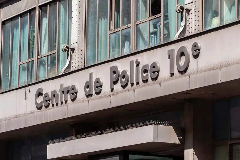 Paris : Un avocat en garde à vue pour avoir insulté des policiers alors qu'il était ivre