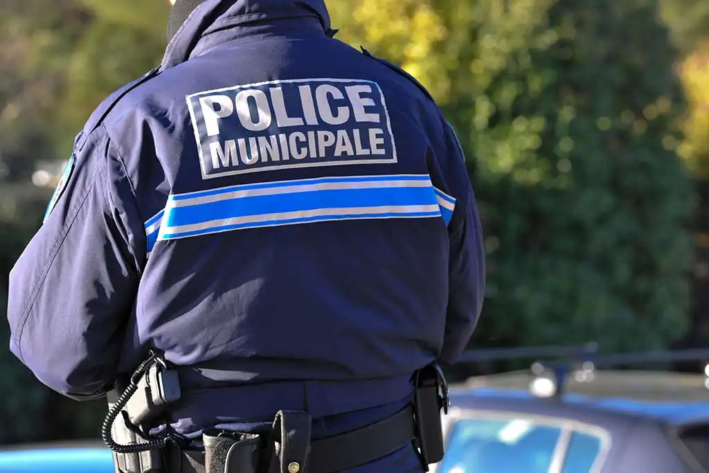Dourges : Le contrôle routier dégénère, un policier municipal blessé, un second menacé de mort