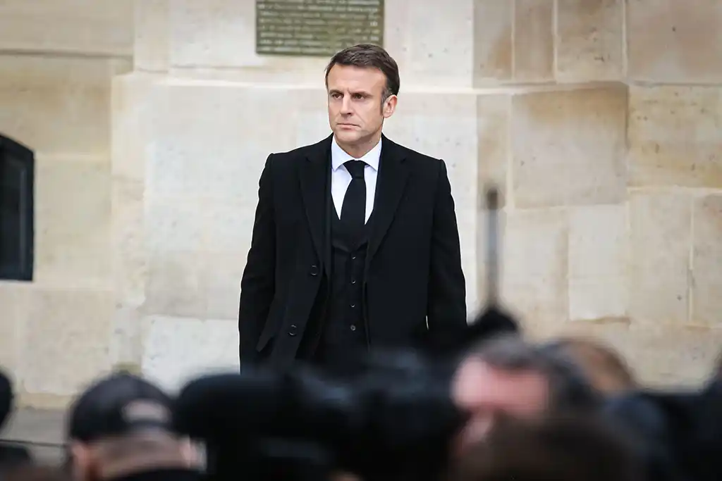 Agents pénitentiaires tués à Incarville : Emmanuel Macron leur rendra un hommage national mercredi