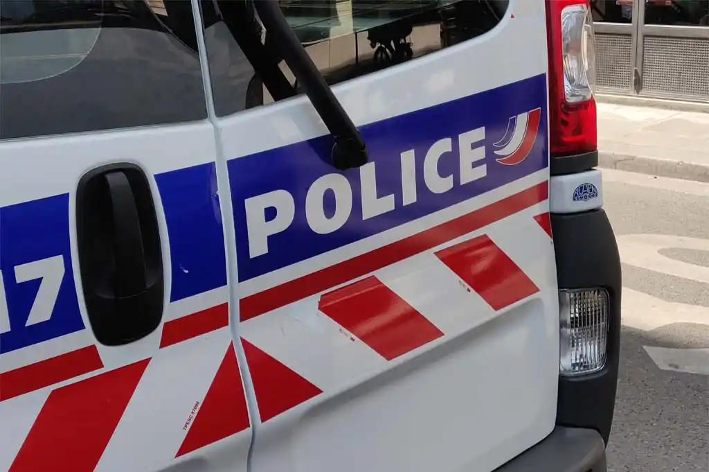 Paris : Un agent de Moovia drogué au volant interpellé après avoir renversé un cycliste