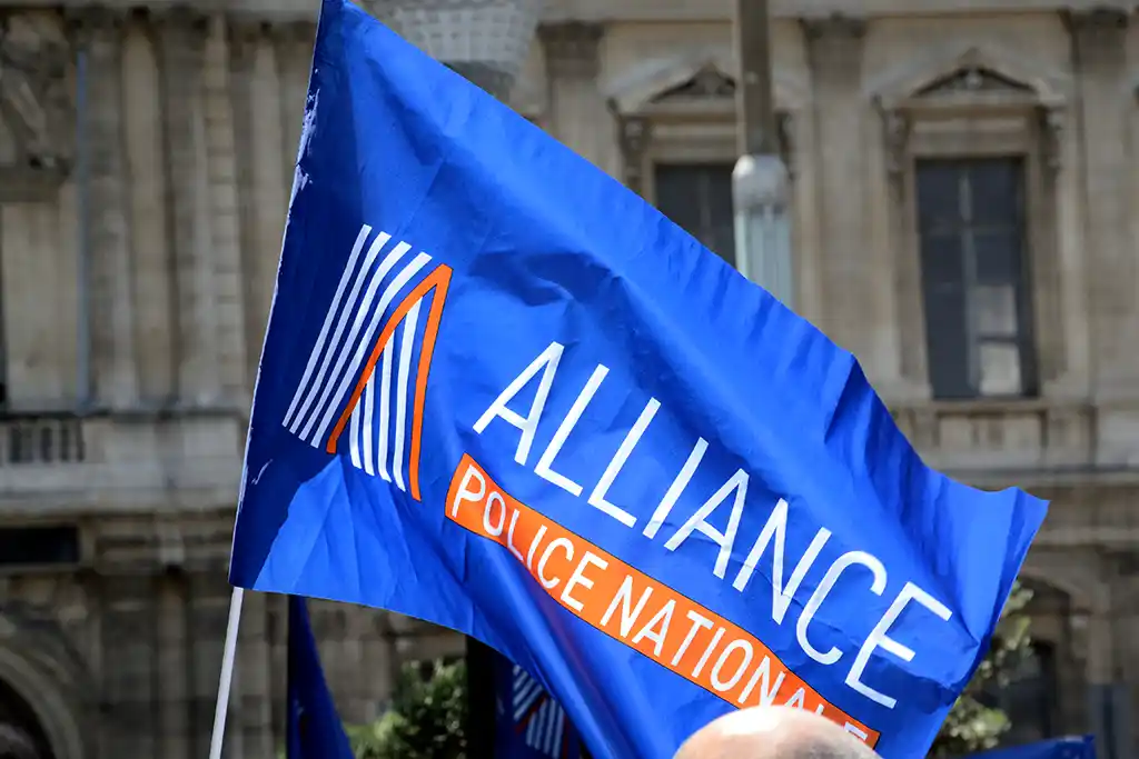 Législatives : Pas de consignes de vote des syndicats de police, Alliance dénonce des candidats «anti-flics notoires»