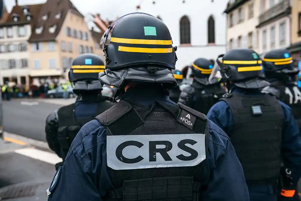 Main d'un «Gilet jaune» arrachée à Paris : non-lieu requis pour un major de CRS