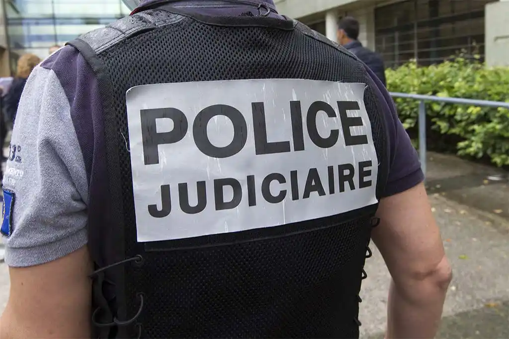 Châteauroux : Un jeune homme tué à coups de couteau, un suspect en fuite
