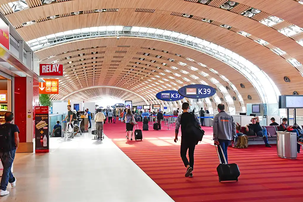 Une femme interpellée avec 8 kg de cocaïne à son arrivée à l'aéroport Charles-de-Gaulle