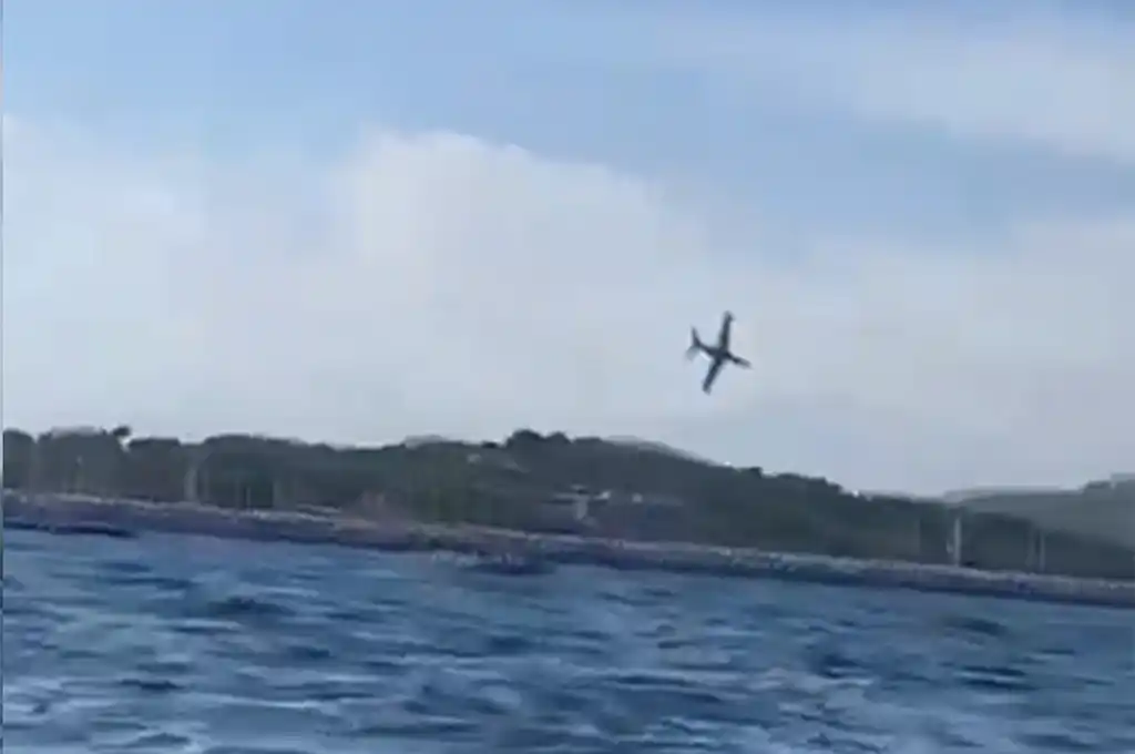 Var : Un avion s'écrase en mer au Lavandou en marge d'un show aérien de la Patrouille de France