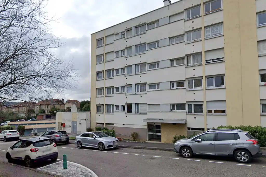 Besançon : Une femme de 88 ans rouée de coups et étranglée à son domicile