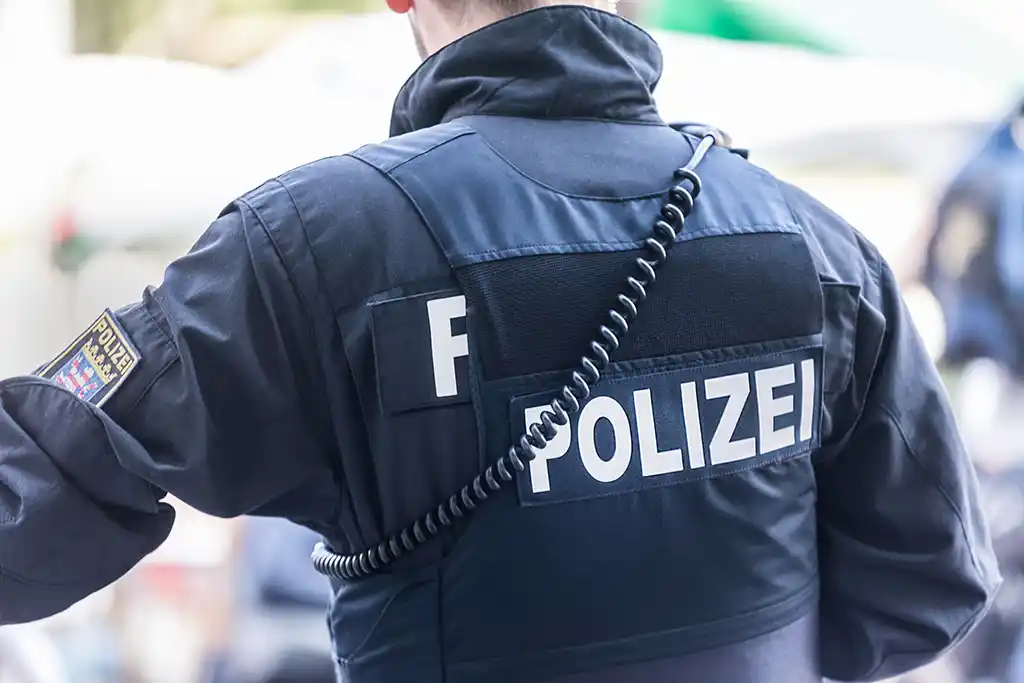 Attaque au couteau en Allemagne : le suspect, un Syrien de 26 ans, s'est rendu et a avoué