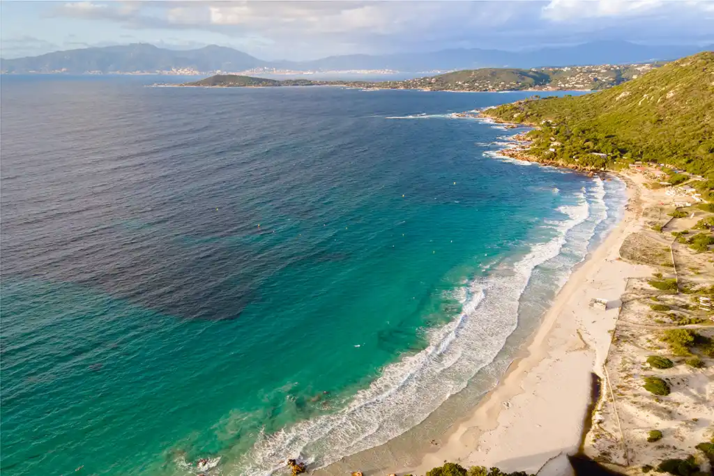 Corse : Deux hommes meurent noyés dont un policier qui tentait de porter secours