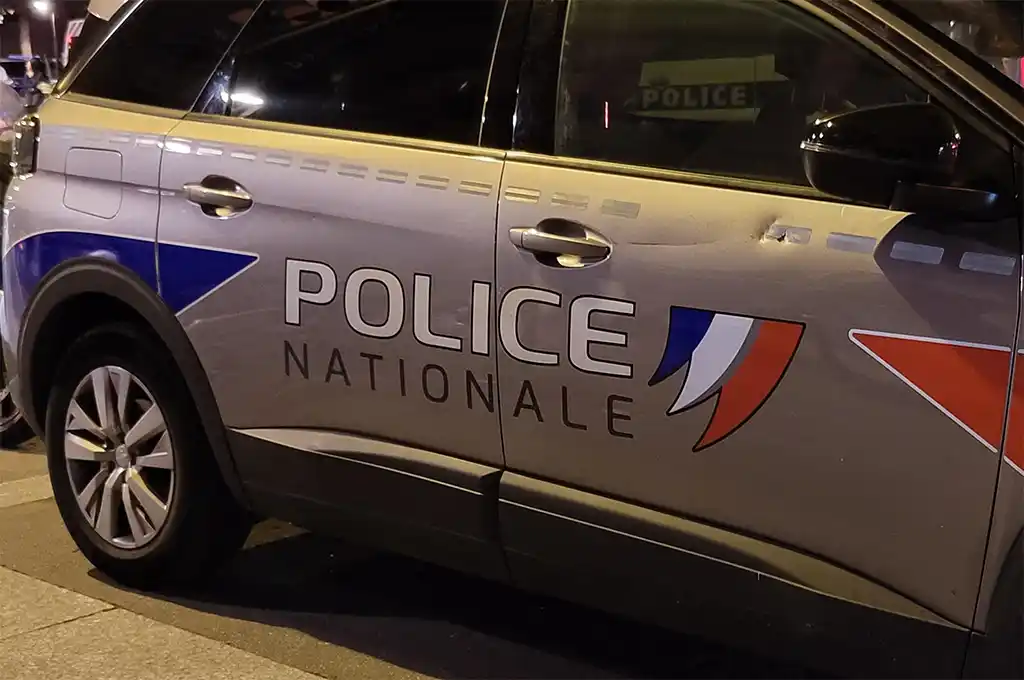 Paris : Une adolescente séquestrée libérée par les policiers, trois proxénètes présumés interpellés