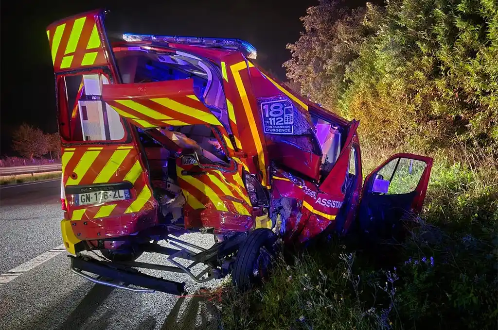 Un camion de pompiers percuté lors d'une intervention près de Rennes, neuf blessés dont deux graves