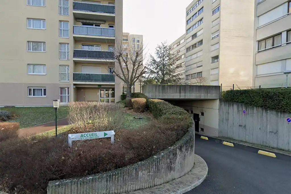 Pontoise : Un homme de 26 ans poignardé à mort, une adolescente de 15 ans en garde à vue