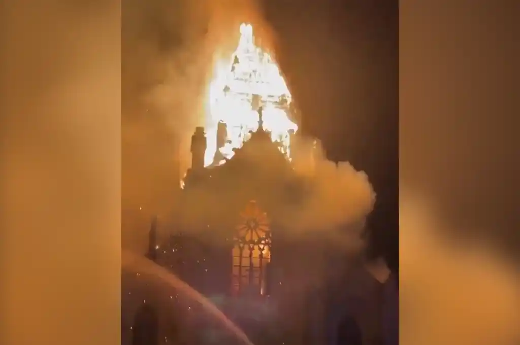 Saint-Omer : L'église de l'Immaculée-Conception touchée par un incendie, le clocher s'est effondré