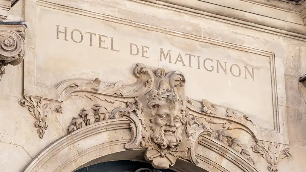 Paris : Un maître d’hôtel de Matignon interpellé en pleine transaction de cocaïne