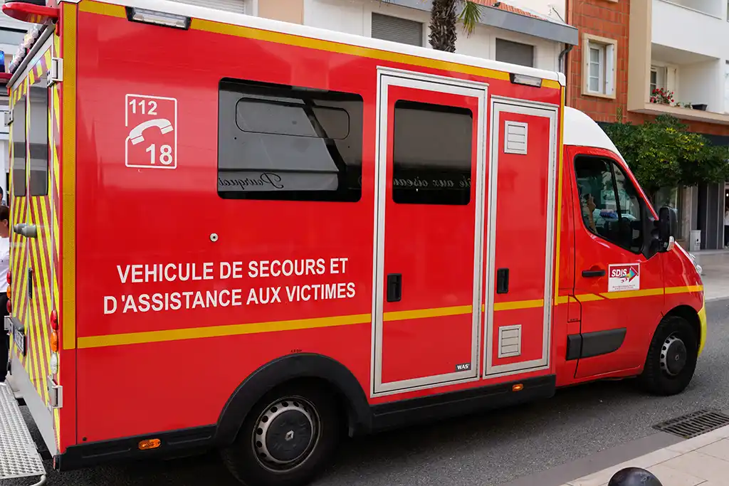 Seine-Maritime : Le conducteur perd le contrôle en marche arrière et écrase mortellement sa compagne