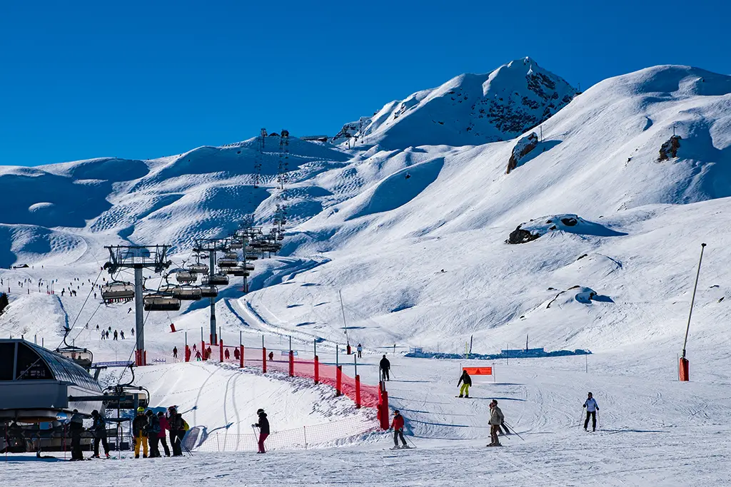 Savoie : Un adolescent de 14 ans décède dans une avalanche à Arc 2000 le jour de Noël