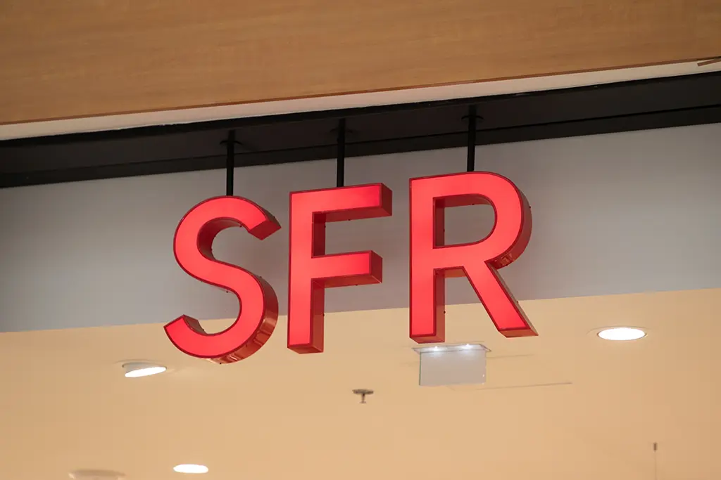 Essonne : La boutique SFR de Massy braquée, une soixantaine d'iPhones volés