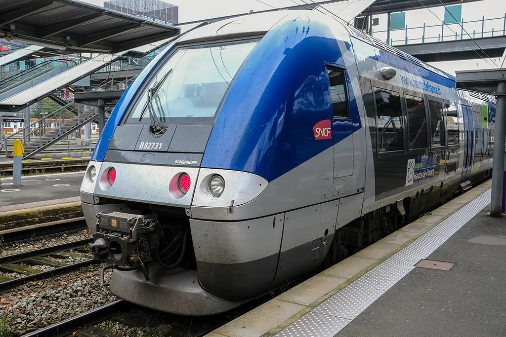 Isère : Le train redémarre alors que son pied est coincé, une fillette de 6 ans amputée