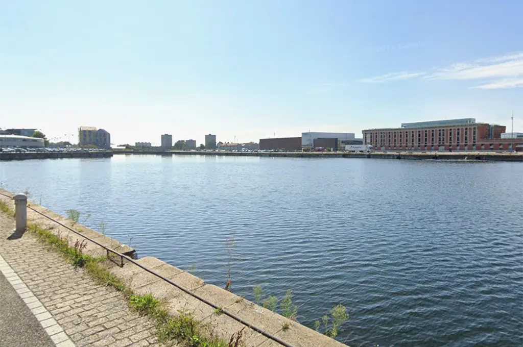 Dunkerque : Des policiers sauvent un homme de la noyade dans le canal de Bourbourg