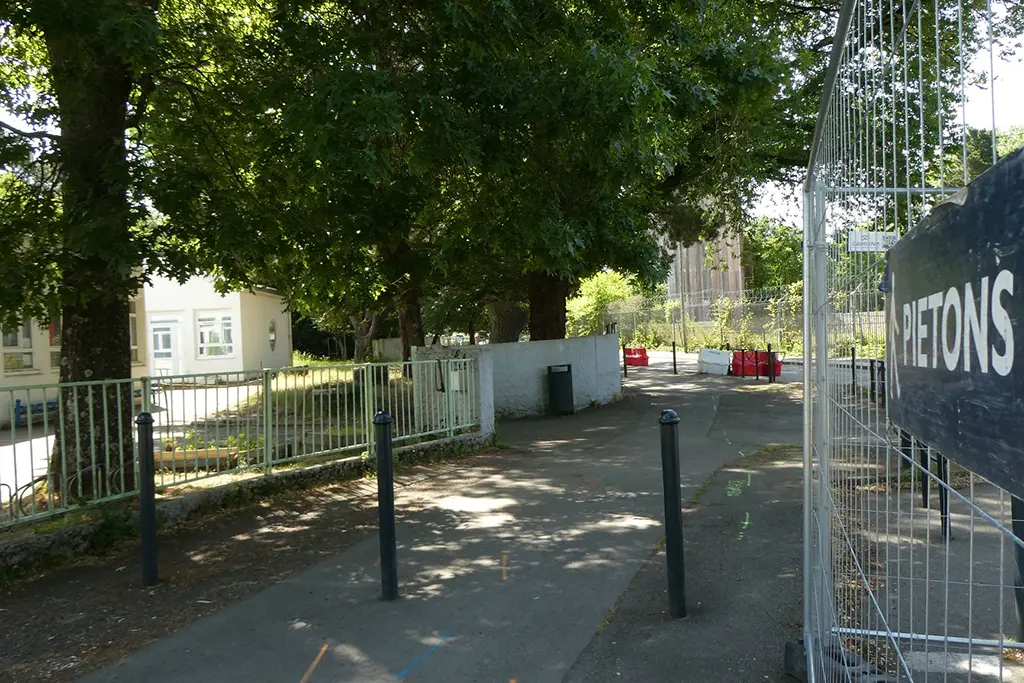 Nantes : Une jeune femme de 19 ans lardée de coups de couteau en pleine rue