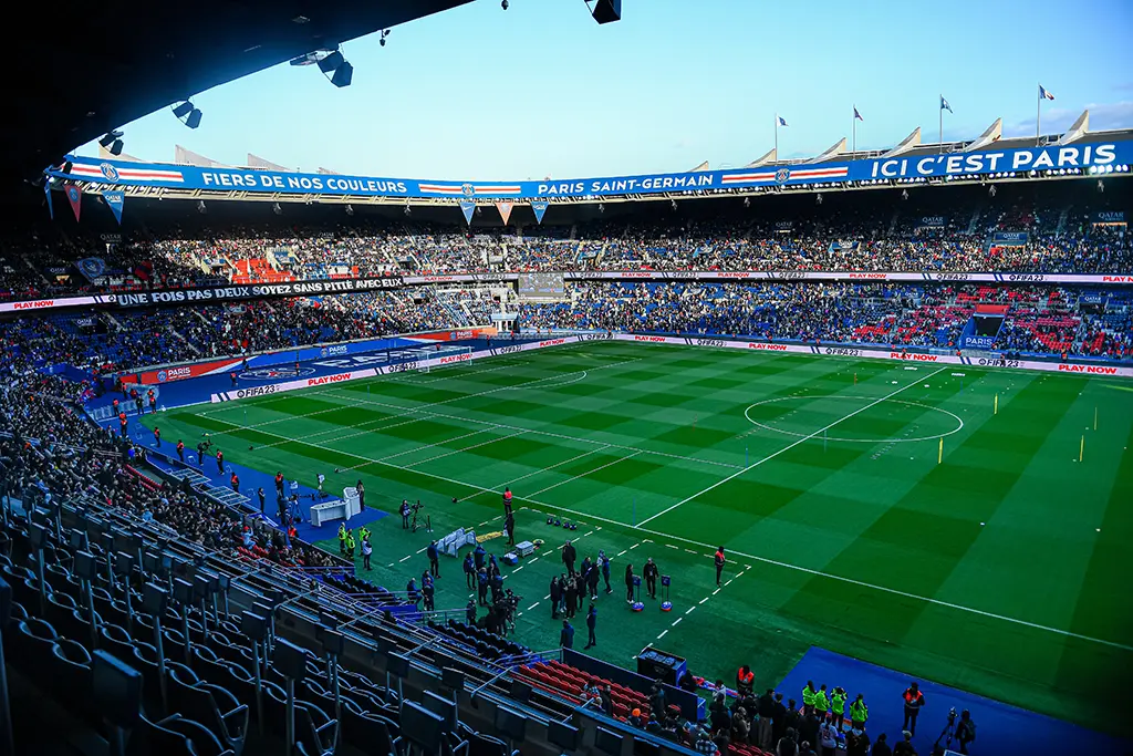 PSG : Cinq personnes interpellées pour trafic de titres d’accès aux salons VIP du Parc des Princes