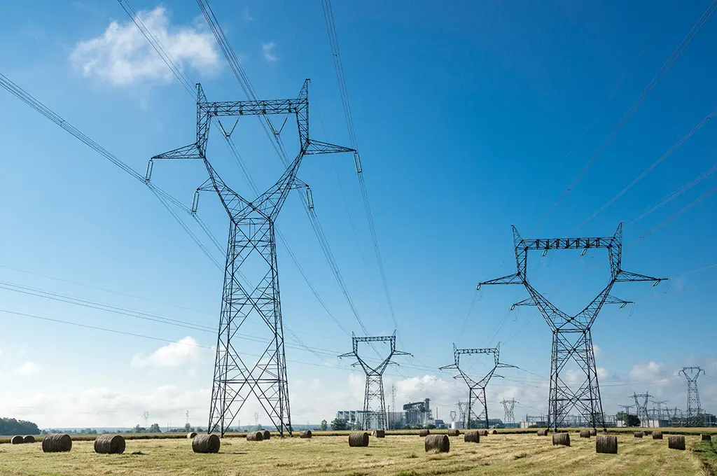 Panne d’électricité à Cannes : trois des quatre piliers d’un pylône d’une ligne à haute tension «ont été sciés», enquête ouverte