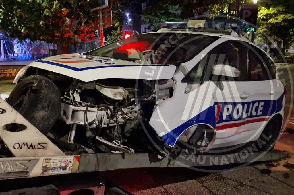 Refus d'obtempérer à Marseille : les policiers agressés après un accident, quatre agents blessés